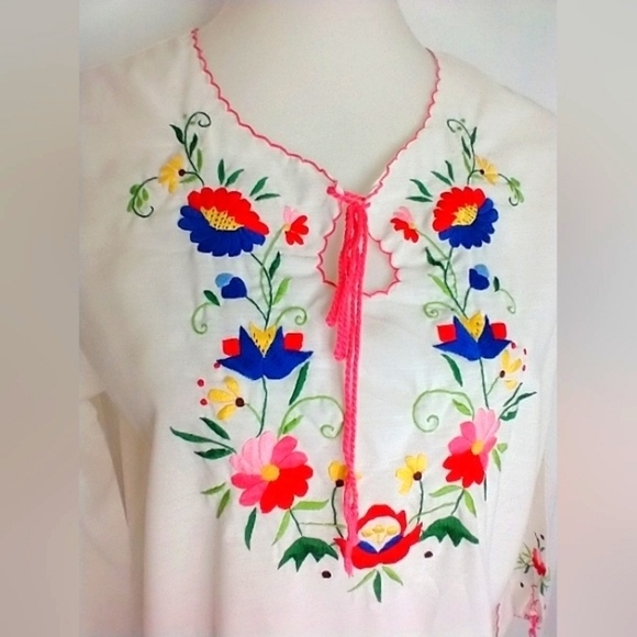 HAND EMBROIDERED DRESS - Picture 1 of 9